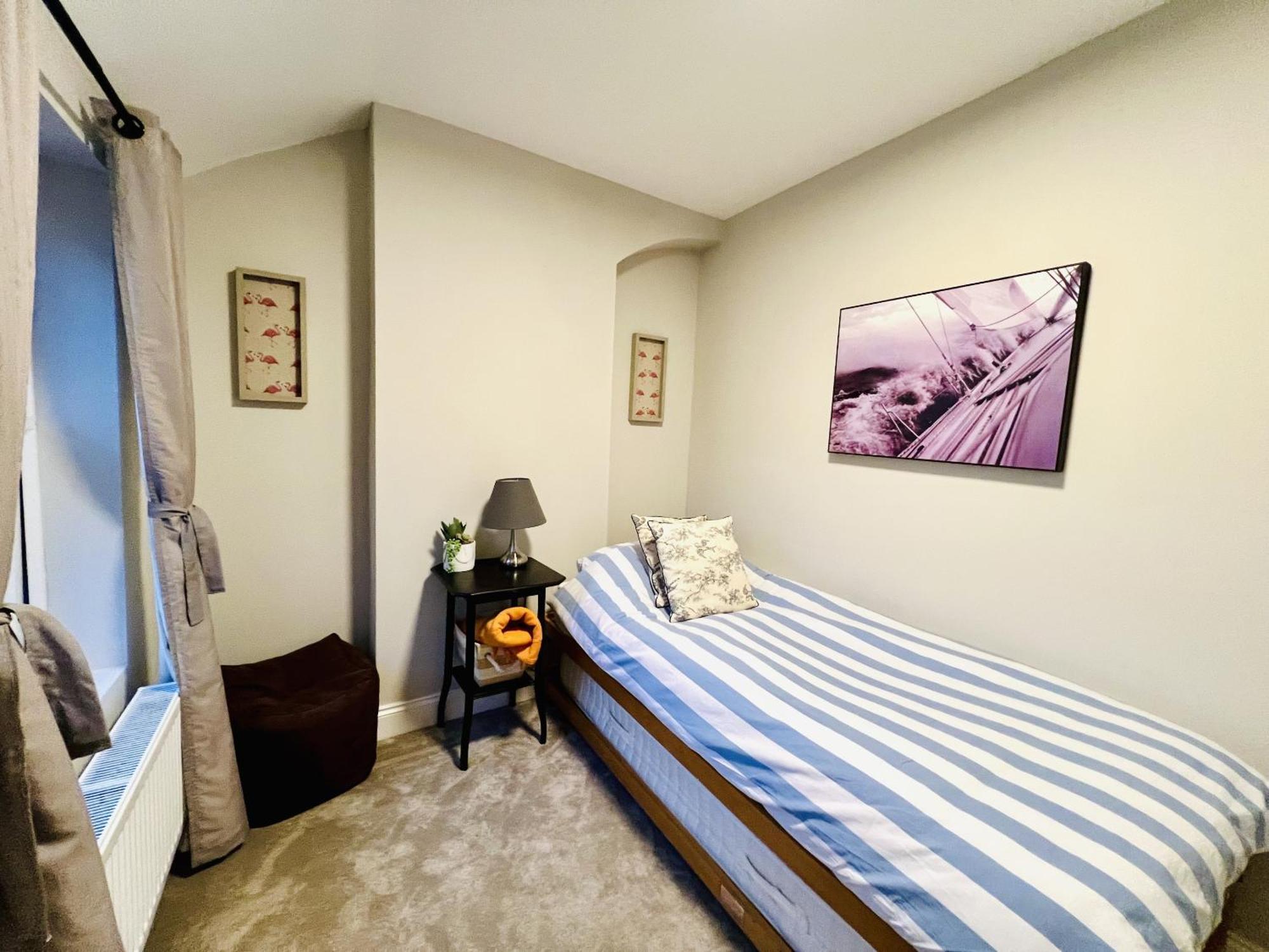 New Homely Countryside Escape Manningtree Room photo